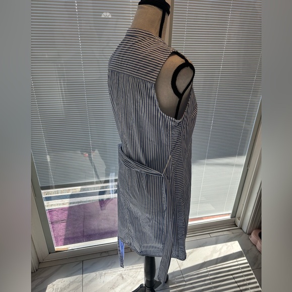 J.Crew Sleeveless Shirt Dress. - Picture 2 of 7